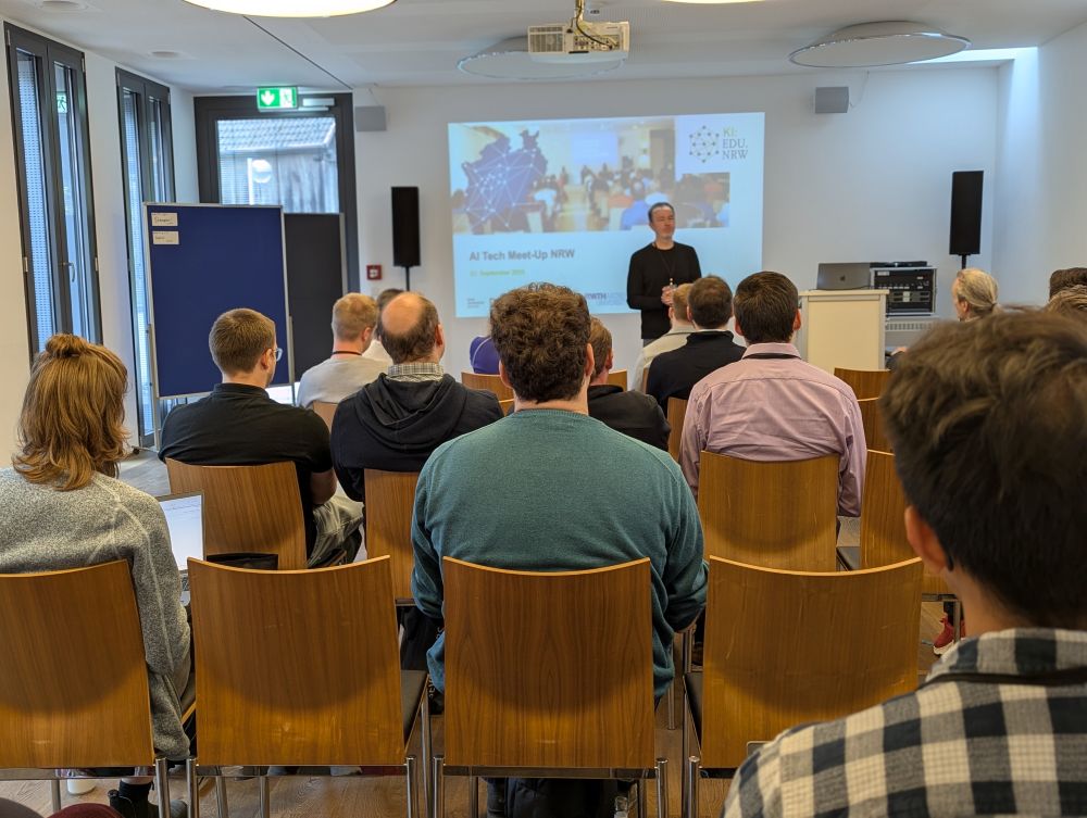 Vortragssituation, Menschen von hinten